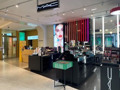 MAC Cosmetics, Magasin de Cosmétiques à Paris 09