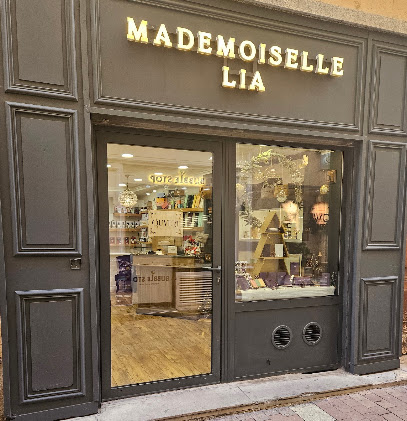 Mademoiselle Lia Parfumerie à Nîmes
