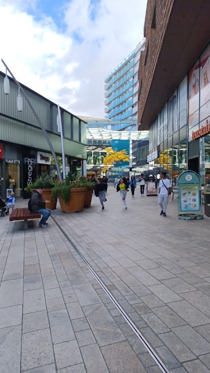 Parfumerie Douglas, Parfumerie à Sannois