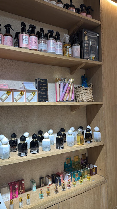 Oud Paradise, Parfumerie à Paris 20