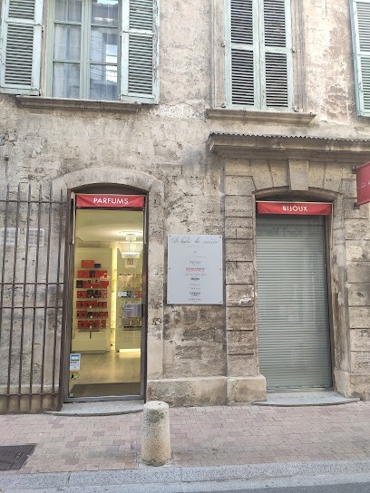 De Toutes Les Matières, Parfumerie à Avignon