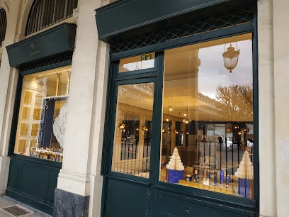 Augustinus Bader, Magasin de Cosmétiques à Paris 01