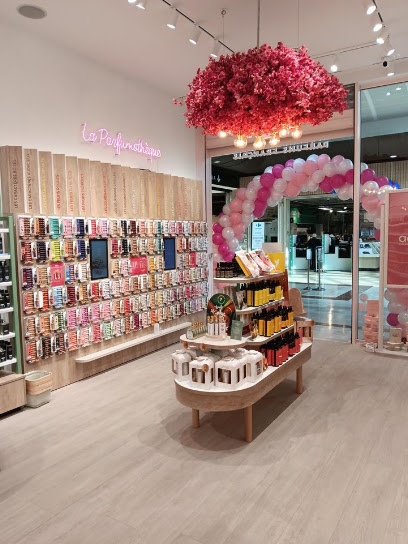 Adopt Parfums Magasin De Cosmétiques aux Ulis