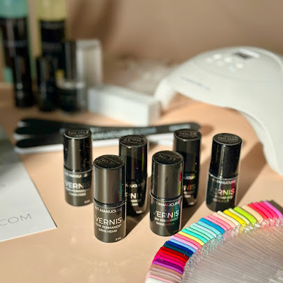 Kit-Manucure Magasin De Cosmétiques à Dommartin