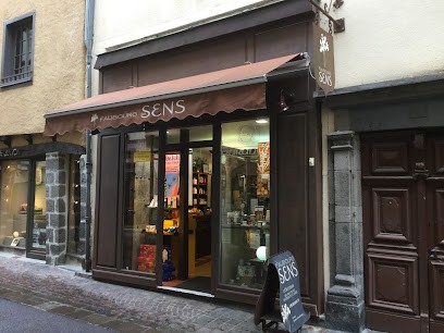 Faubourg des Sens, Magasin de Cosmétiques à Aurillac