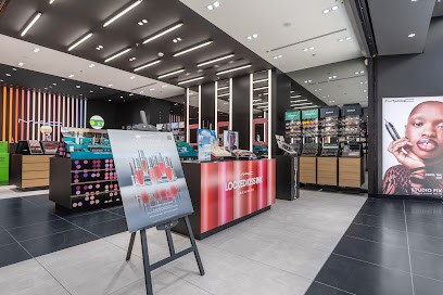 MAC Cosmetics, Magasin de Cosmétiques à Évry