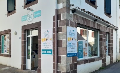 SAVONNERIE ARTISANALE ETXEAN EGINA, Magasin de Cosmétiques à Saint-Étienne-de-Baïgorry