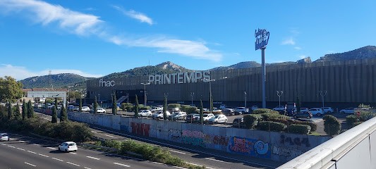 Printemps, Magasin de Cosmétiques à Marseille 11