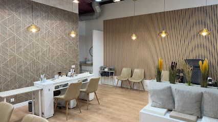 Quatre Saisons T3 Nail Magasin De Cosmétiques à Cergy