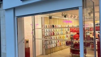 Adopt Parfums, Magasin De Cosmétiques à Saumur