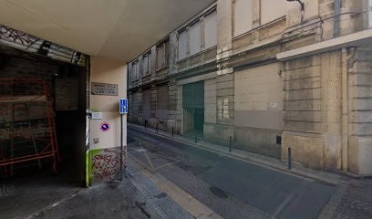 Christian Dior, Parfumerie à Grenoble