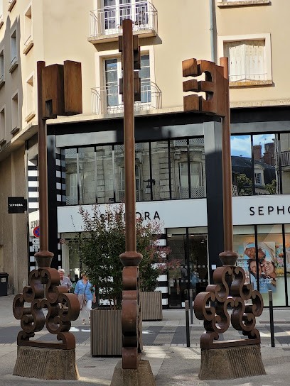 SEPHORA BLOIS, Parfumerie à Blois