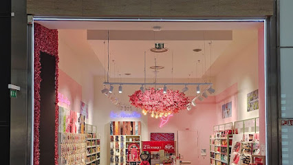 Adopt Parfums Magasin De Cosmétiques à Roissy-en-France
