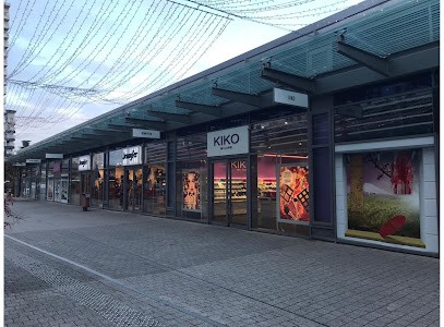 Kiko Milano, Magasin de Cosmétiques à Vaulx-en-Velin