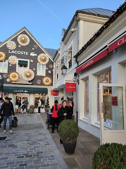Boutique Outlet Clarins, Magasin de Cosmétiques à Serris