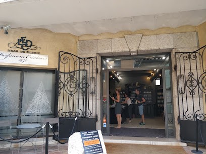 L'eau De Cassis, Parfumerie à Cassis