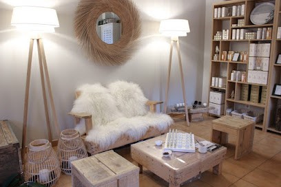 Enailys Boutique, Parfumerie à La Clusaz