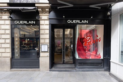 Guerlain Boutique et Suite Facialiste Francs Bourgeois, Magasin de Cosmétiques à Paris 03