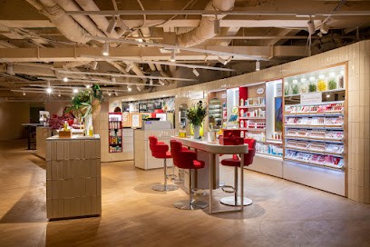 Clarins Stand Galeries Lafayette Haussmann, Magasin de Cosmétiques à Paris 08