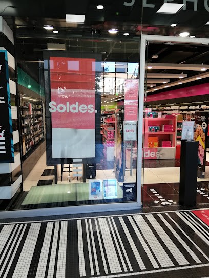 SEPHORA ANGOULEME CHAMP DE MARS, Parfumerie à Angoulême