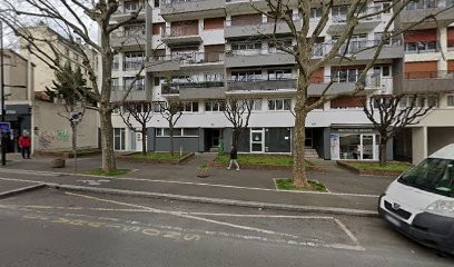 Yves D'Orgeval, Parfumerie à Cachan