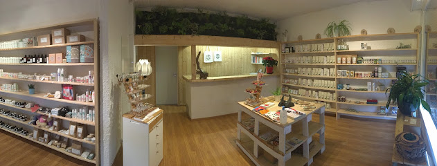 L'essentiel, Magasin De Cosmétiques à Saint-Jorioz